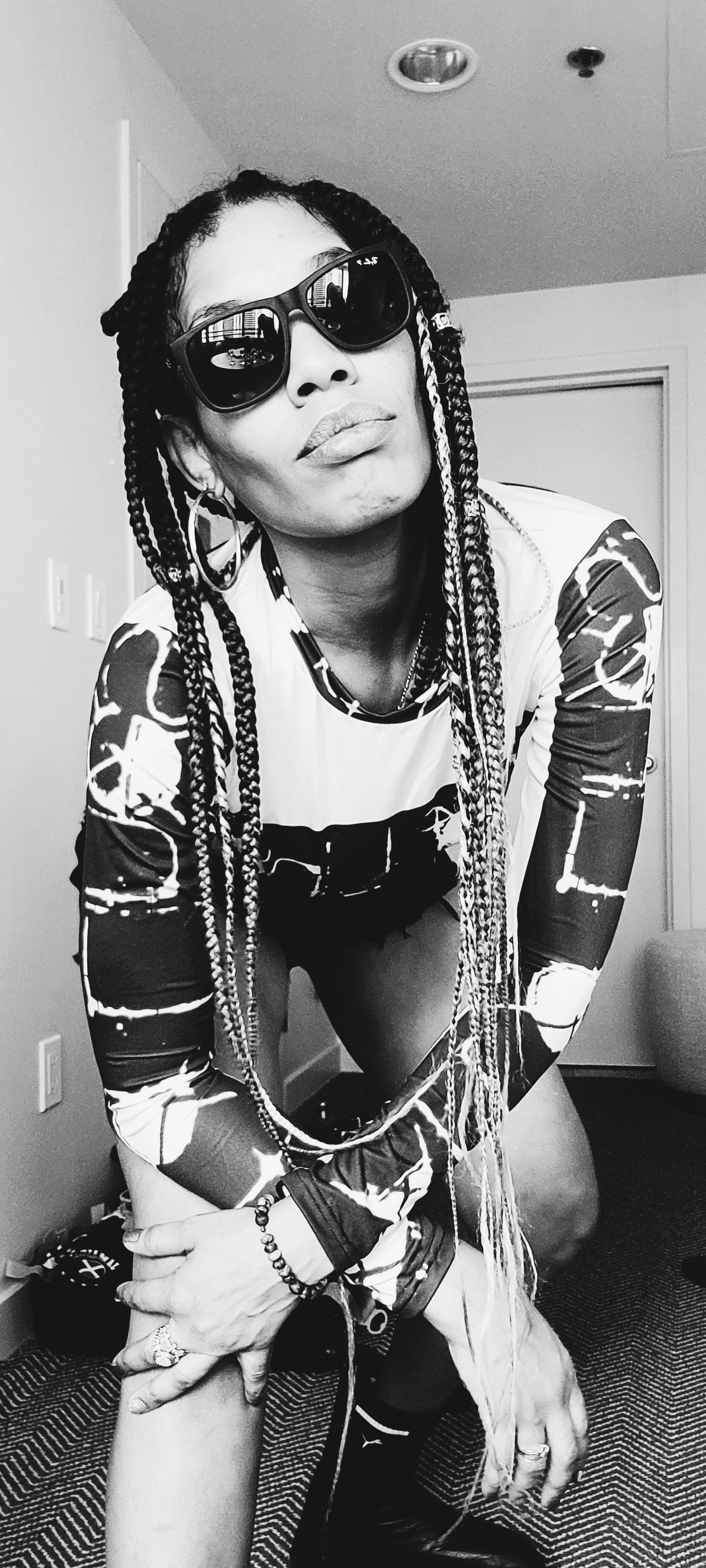 Logo Backless Long sleeve top